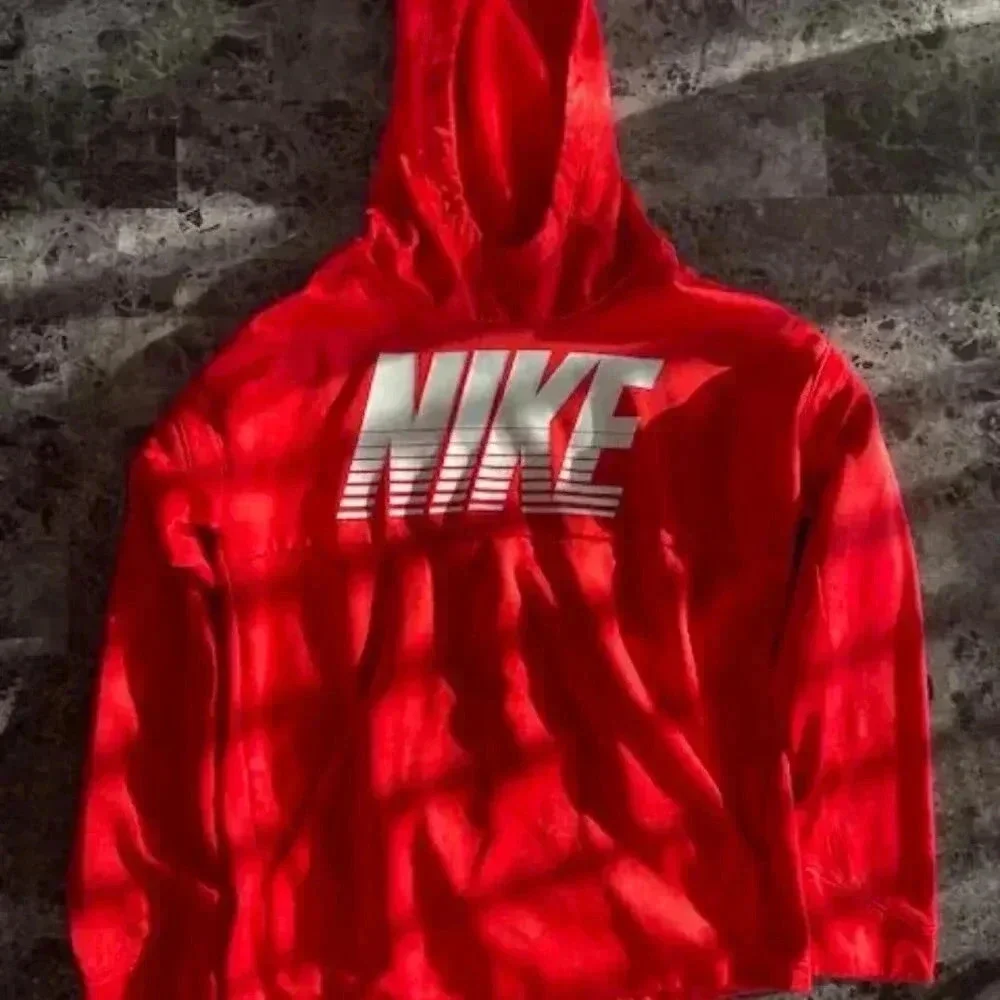 Red Nike Therma Boys Dri-FIT Camo Pullover Hoodie Size Small (4-5)